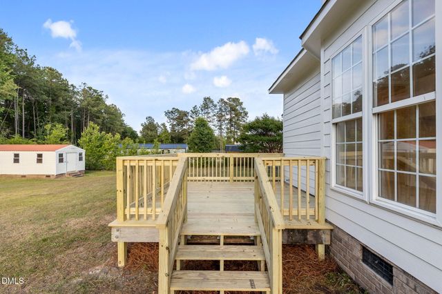 115 Stacy Lane, Raeford, NC 28376
