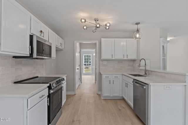 115 Stacy Lane, Raeford, NC 28376
