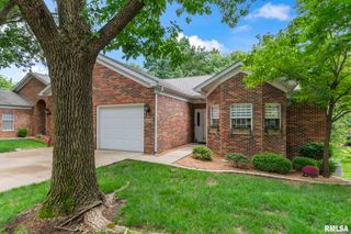 2120 Timbercrest Court, Springfield, IL 62702