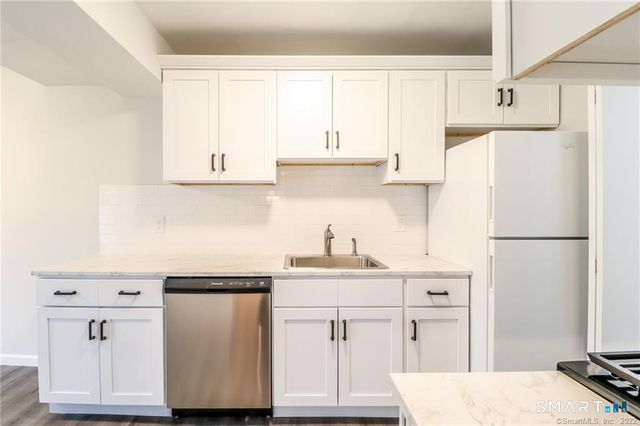 81-95 Park Avenue 201, Danbury, CT 06810