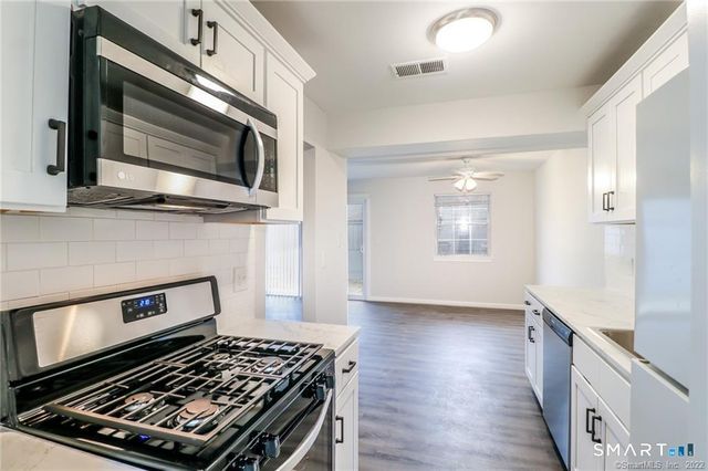 81-95 Park Avenue 201, Danbury, CT 06810