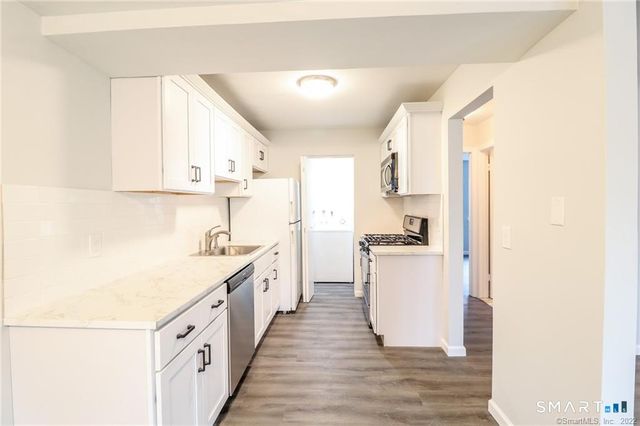 81-95 Park Avenue 201, Danbury, CT 06810