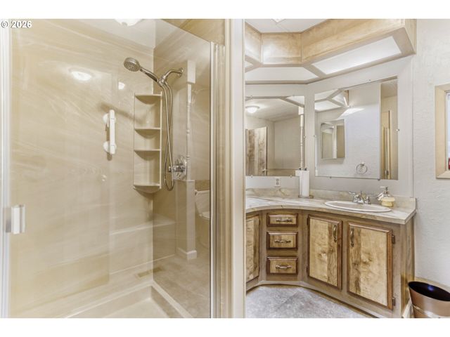 17401 Se 39TH St 90, Vancouver, WA 98683