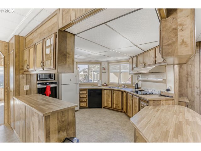 17401 Se 39TH St 90, Vancouver, WA 98683