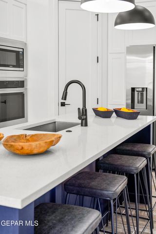 1816 Schyler Love Lane, El Paso, TX 79928