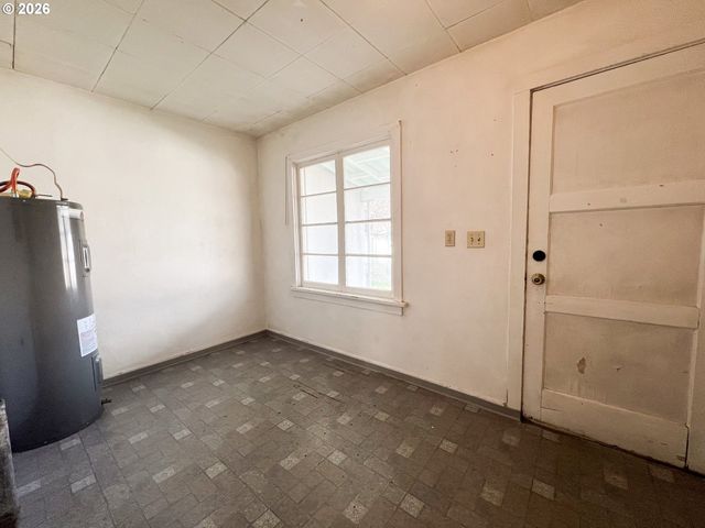 317 Nw 3RD Ave, John Day, OR 97845