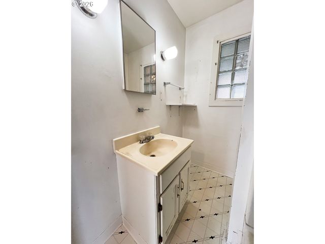 317 Nw 3RD Ave, John Day, OR 97845