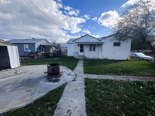 317 Nw 3RD Ave, John Day, OR 97845