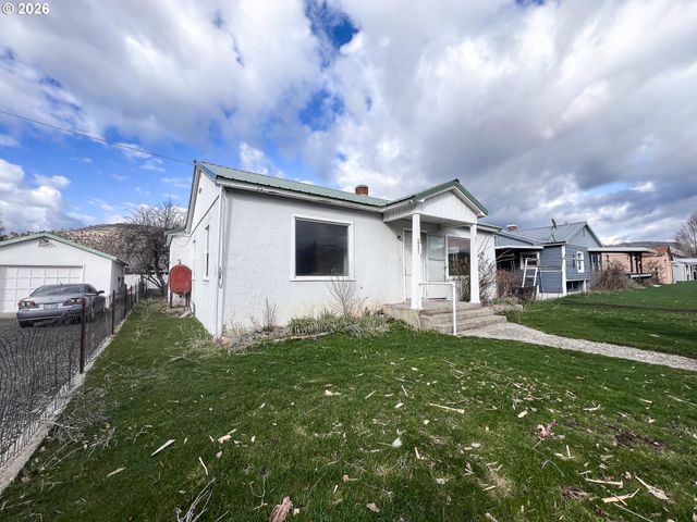 317 Nw 3RD Ave, John Day, OR 97845