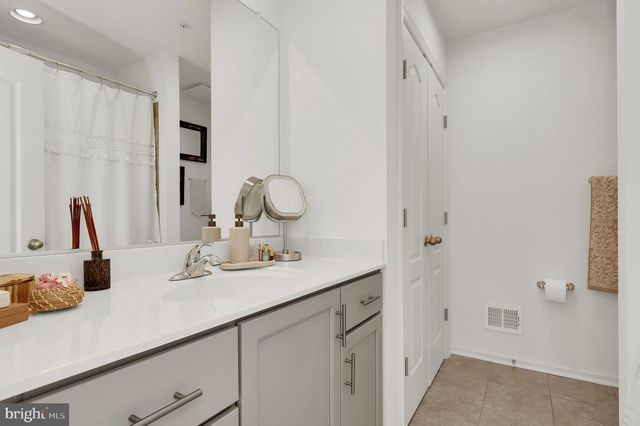 9430 ALLOWAY DR, Hagerstown, MD 21740