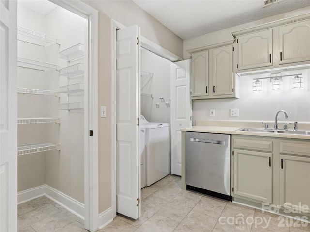 42 Queen Road D, Candler, NC 28715