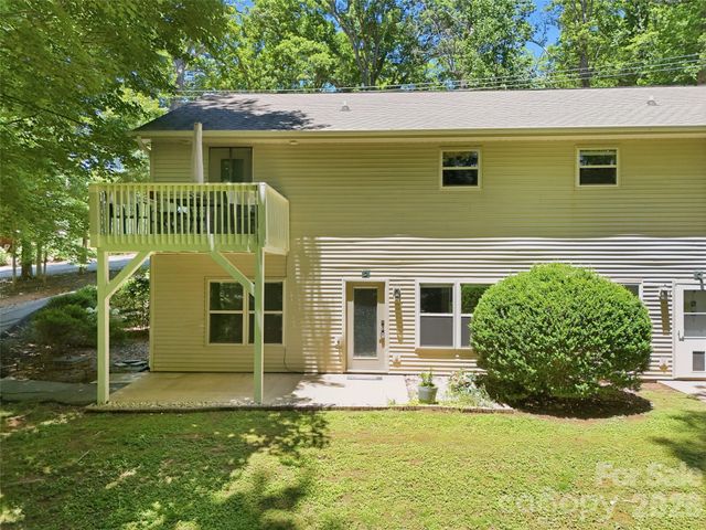 42 Queen Road D, Candler, NC 28715
