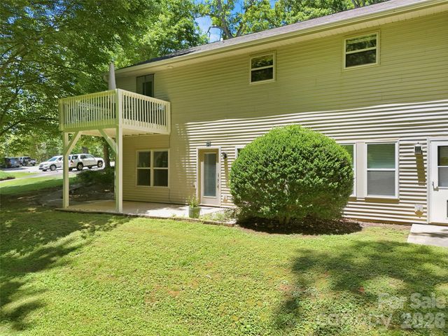 42 Queen Road D, Candler, NC 28715