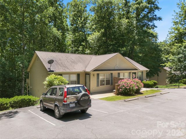 42 Queen Road D, Candler, NC 28715