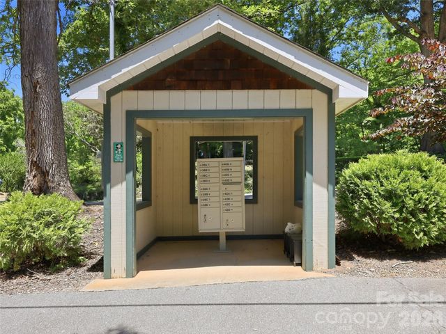 42 Queen Road D, Candler, NC 28715