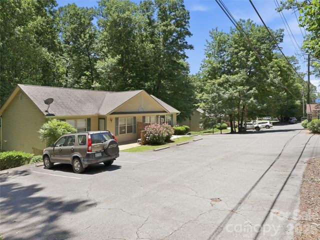 42 Queen Road D, Candler, NC 28715