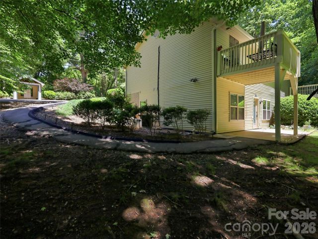 42 Queen Road D, Candler, NC 28715