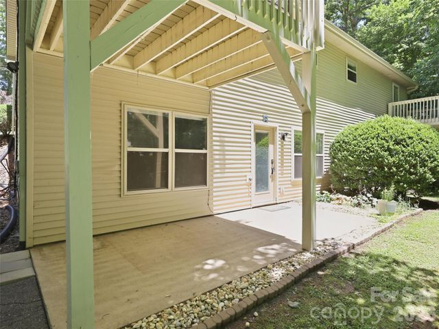 42 Queen Road D, Candler, NC 28715