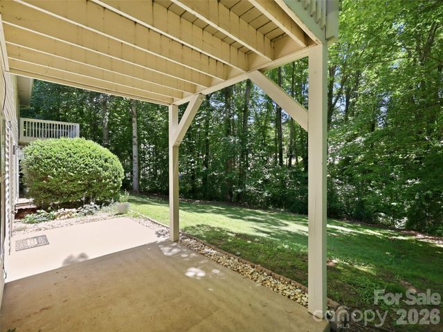 42 Queen Road D, Candler, NC 28715
