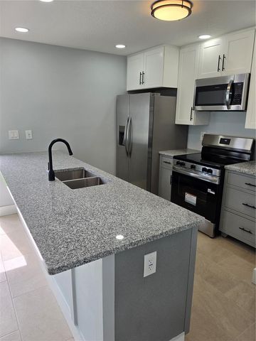 145 131ST AVENUE E 3, St Petersburg, FL 33708