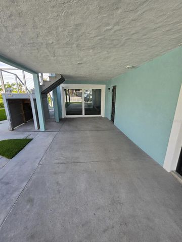 145 131ST AVENUE E 3, St Petersburg, FL 33708