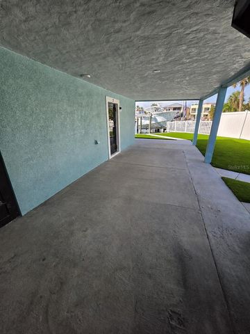 145 131ST AVENUE E 3, St Petersburg, FL 33708