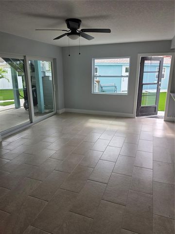145 131ST AVENUE E 3, St Petersburg, FL 33708