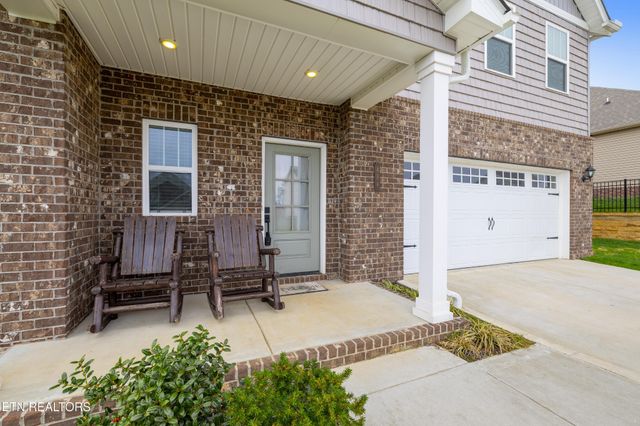 498 Sugar Maple Tr, Lenoir City, TN 37771