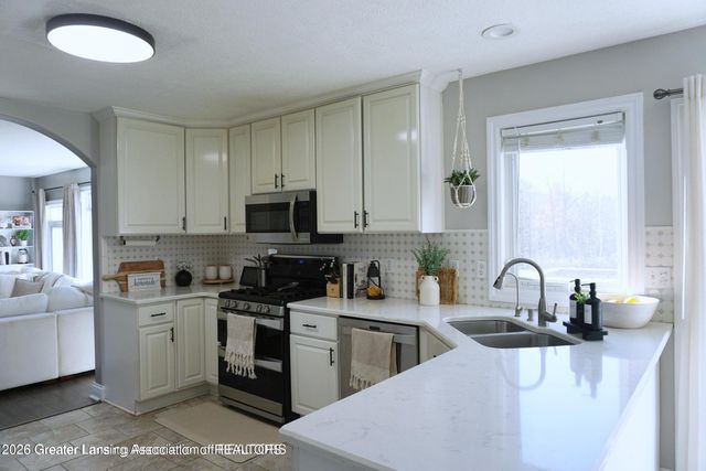 6480 Meridian Road, Laingsburg, MI 48848