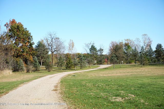 6480 Meridian Road, Laingsburg, MI 48848