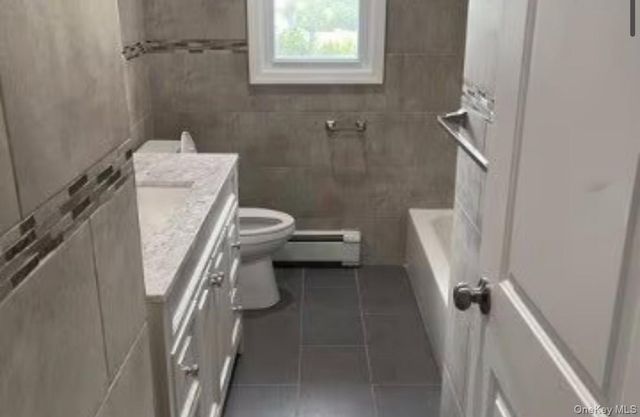 848 Center Drive, North Baldwin, NY 11510