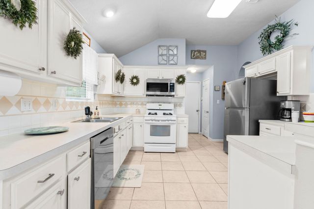 17238 Stonebridge Trail, Houston, TX 77095