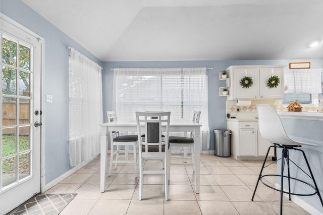 17238 Stonebridge Trail, Houston, TX 77095