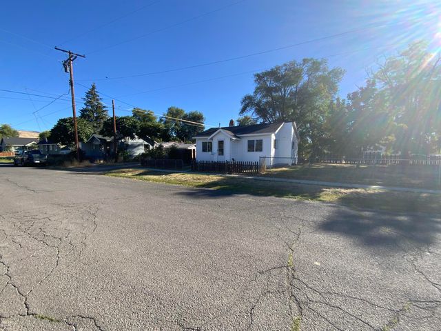 1323 Martin Street, Klamath Falls, OR 97601