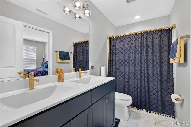 405 Sunset Hollow Drive, Wentzville, MO 63385