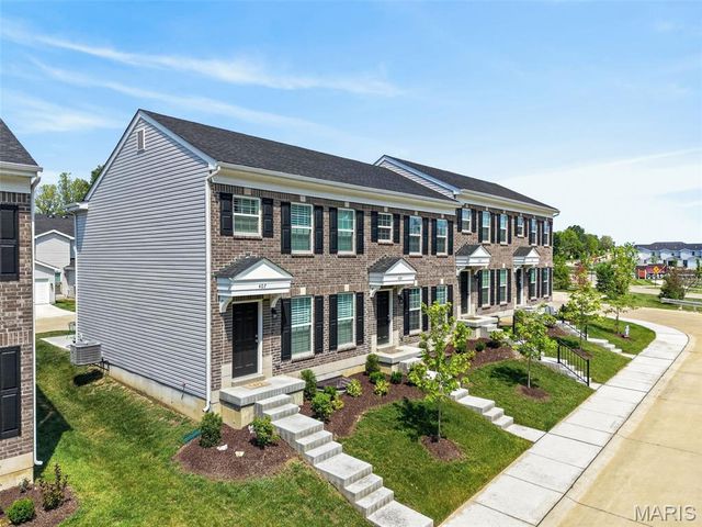 405 Sunset Hollow Drive, Wentzville, MO 63385