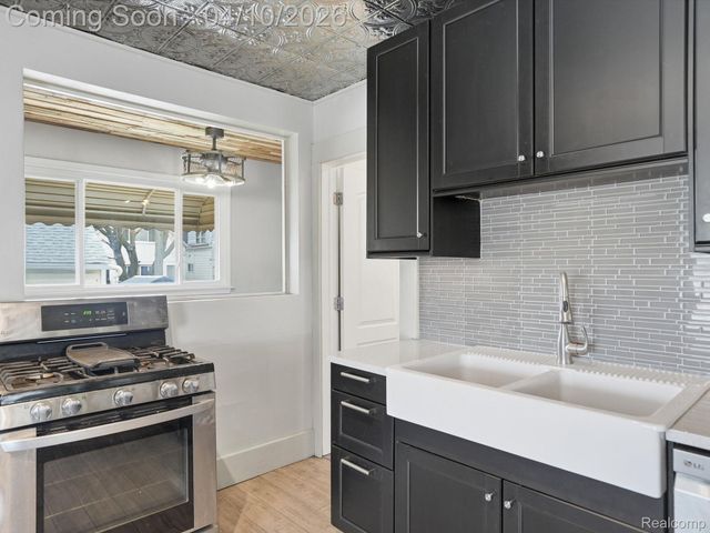 1970 Edwin Street, Hamtramck, MI 48212