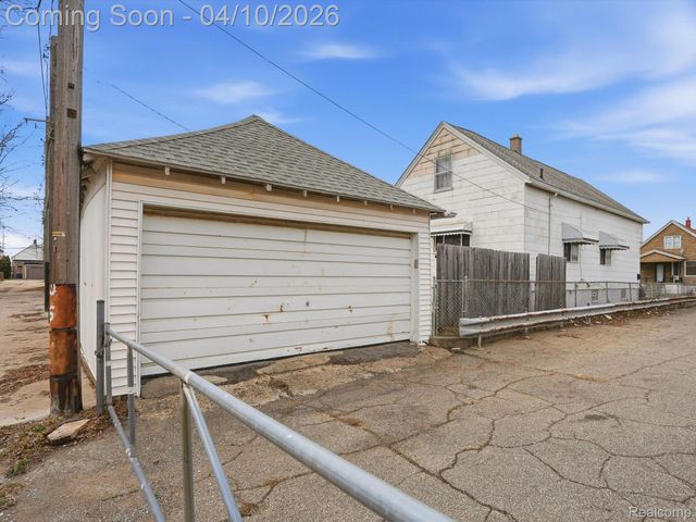 1970 Edwin Street, Hamtramck, MI 48212