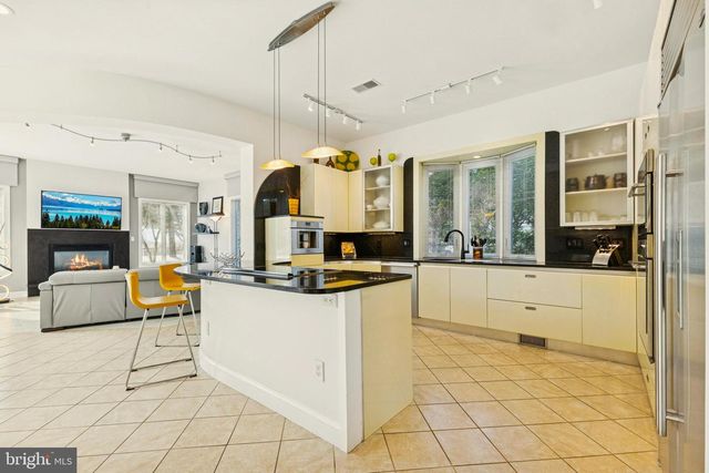 8268 ROXBOROUGH LOOP, Gainesville, VA 20155