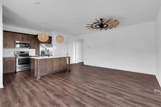 65 Duncan Ln, Winchester, TN 37398