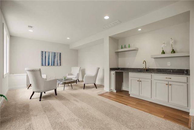 16968 S Cheshire Street, Olathe, KS 66062