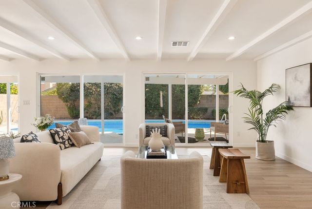 18630 Cantara Street, Reseda, CA 91335