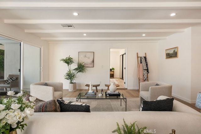 18630 Cantara Street, Reseda, CA 91335