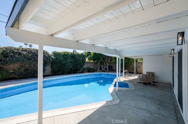 18630 Cantara Street, Reseda, CA 91335