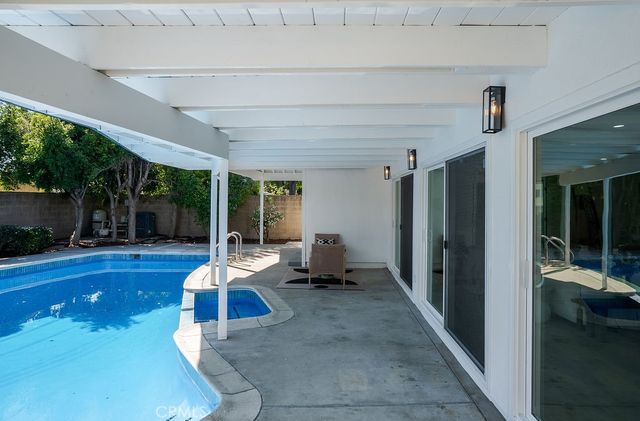 18630 Cantara Street, Reseda, CA 91335