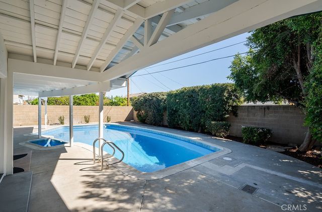 18630 Cantara Street, Reseda, CA 91335