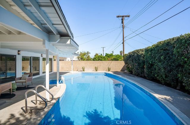 18630 Cantara Street, Reseda, CA 91335