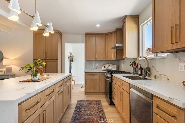 18630 Cantara Street, Reseda, CA 91335