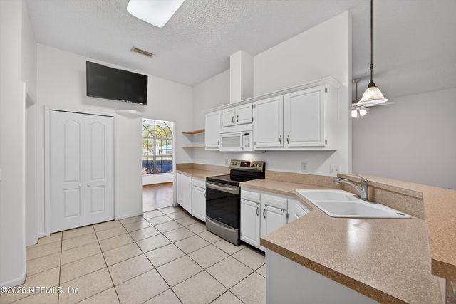 985 SWEETWOOD Court, Orange Park, FL 32065