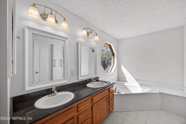 985 SWEETWOOD Court, Orange Park, FL 32065